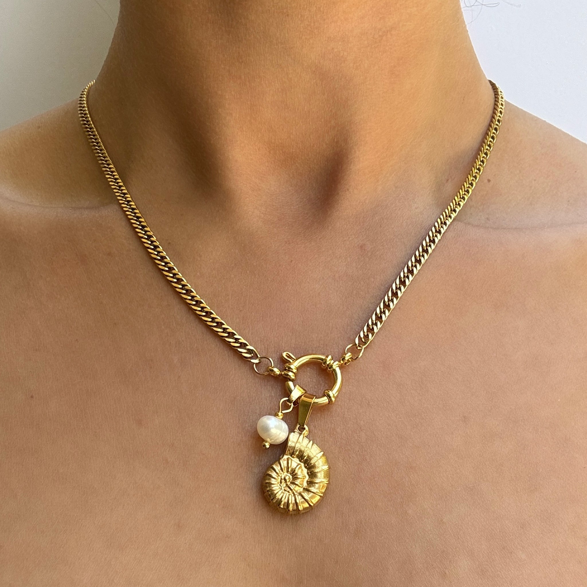 Vintage Gold Sea Pendant Necklace