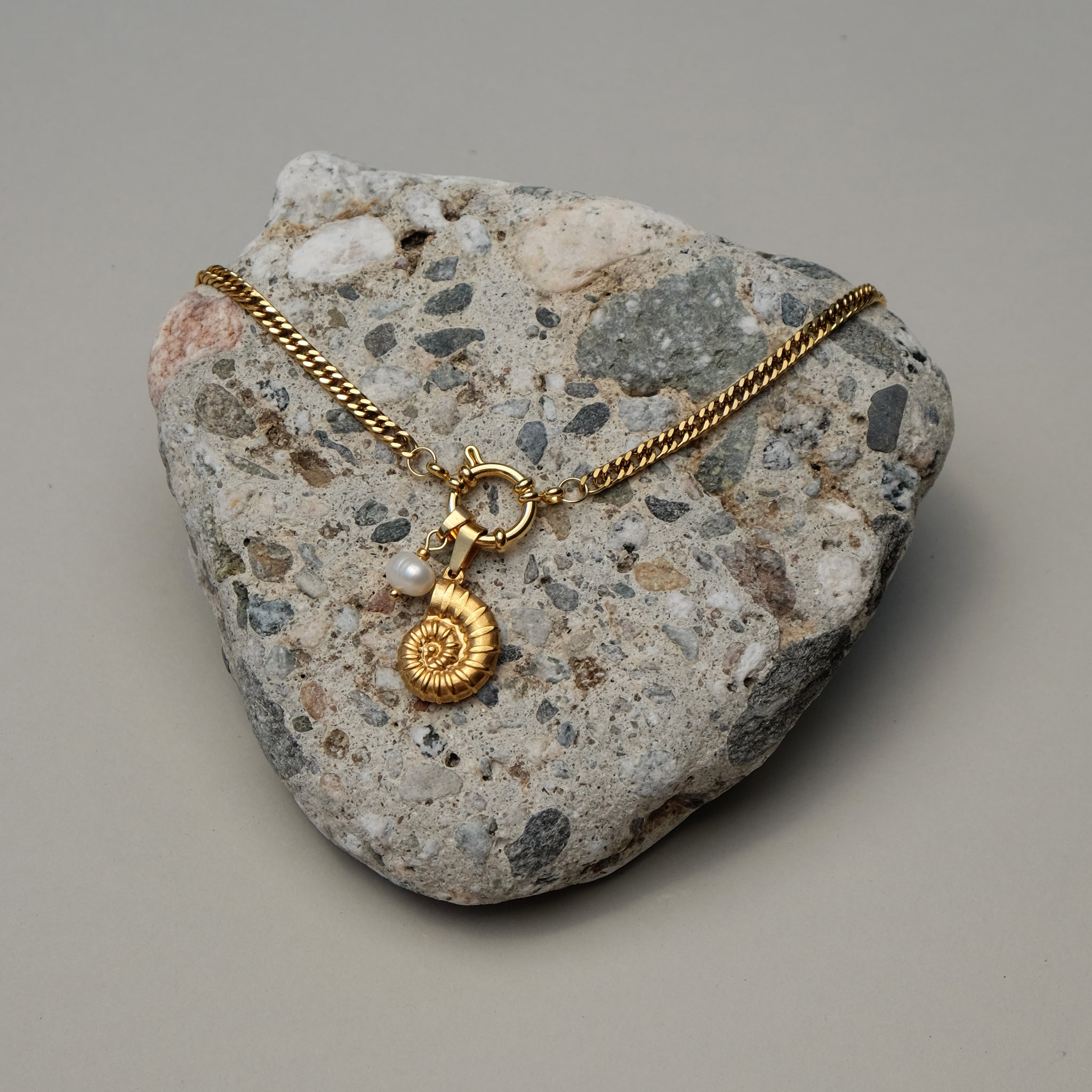 Vintage Gold Sea Pendant Necklace